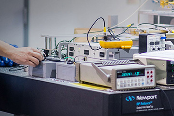 Scientist using an EMR wave table