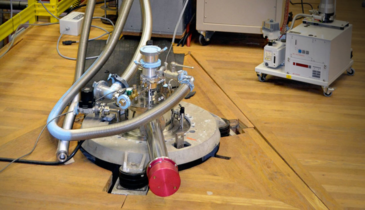 18/20 Tesla General Purpose Superconducting Magnet 