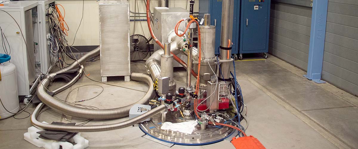32 Tesla Superconducting magnet 